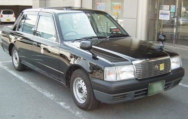 toyota-crown-sedan